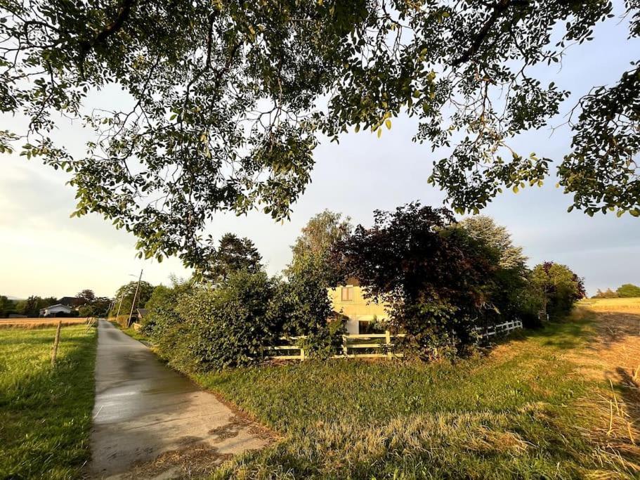 Joli Appartement Paisible Corcelles-sur-Chavornay ภายนอก รูปภาพ