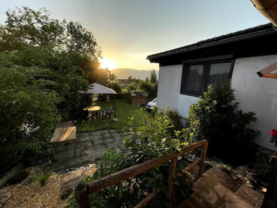 Joli Appartement Paisible Corcelles-sur-Chavornay ภายนอก รูปภาพ